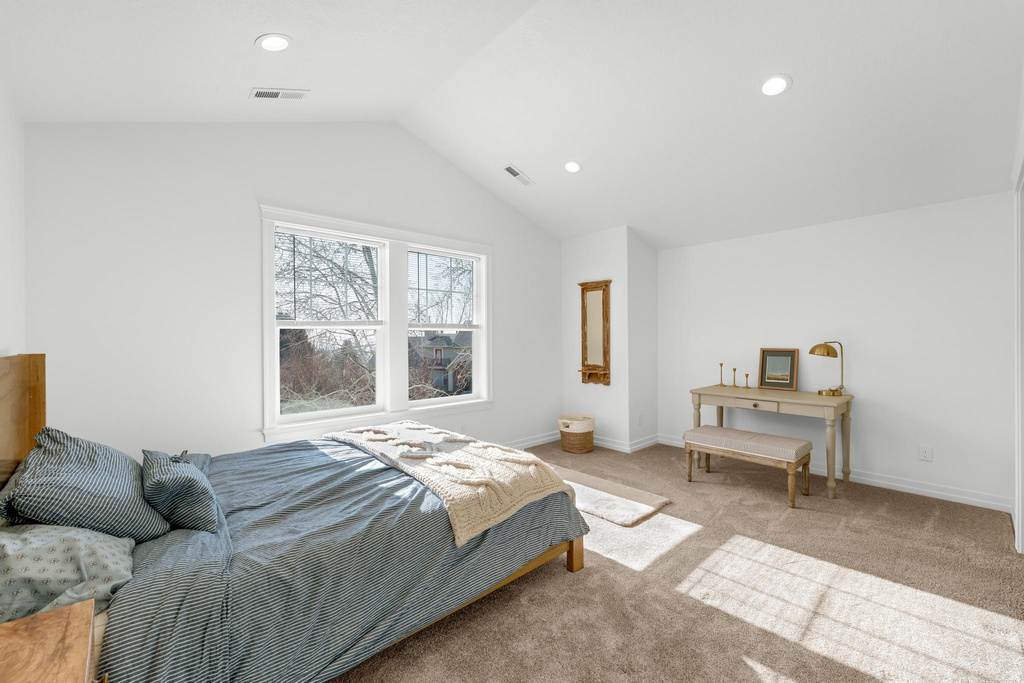 3702 N 920 E Provo, UT 84604