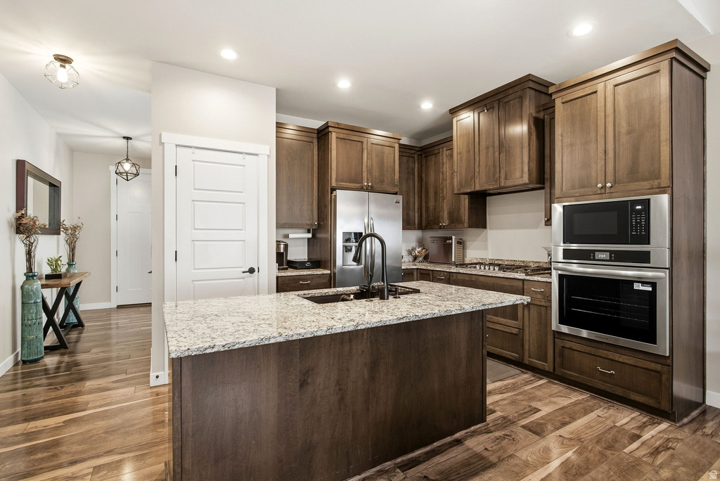 1465 E SEGO LILY CT Layton, UT 84040