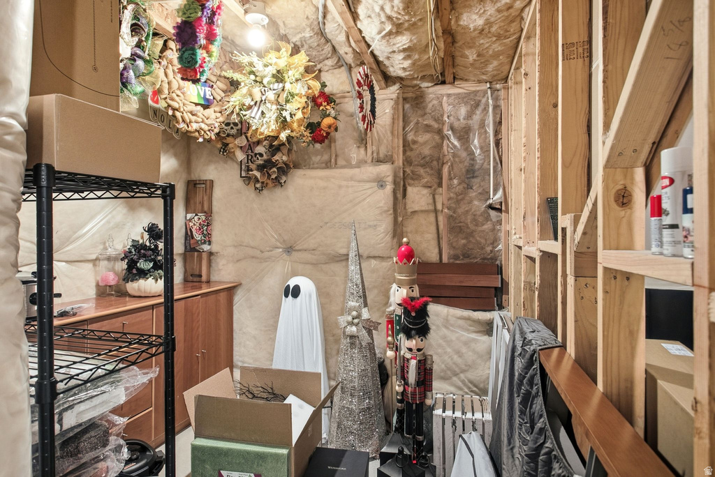 1465 E SEGO LILY CT Layton, UT 84040