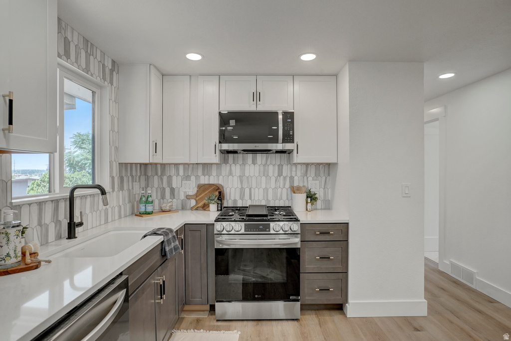 9420 S STREATHAM RD Sandy, UT 84070