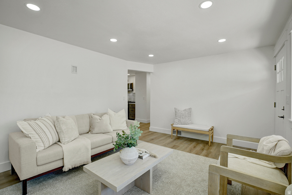 9420 S STREATHAM RD Sandy, UT 84070