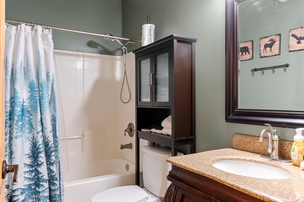 1819 N MOOSE CRK Inkom, ID 83245