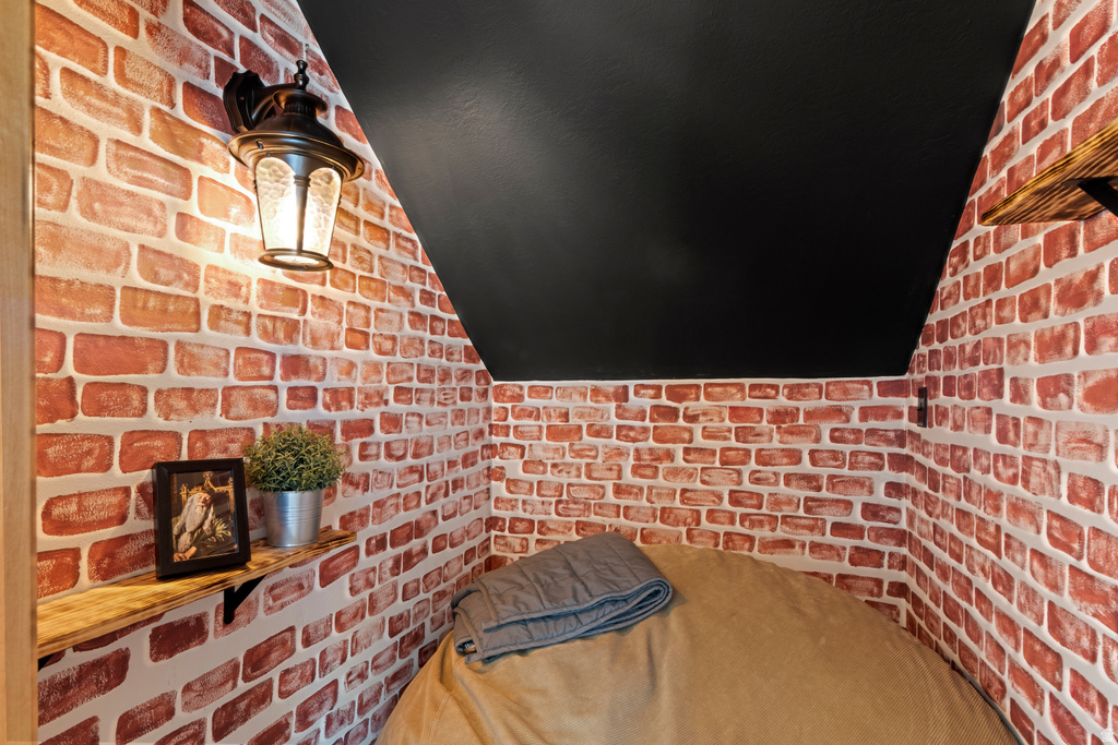 1819 N MOOSE CRK Inkom, ID 83245