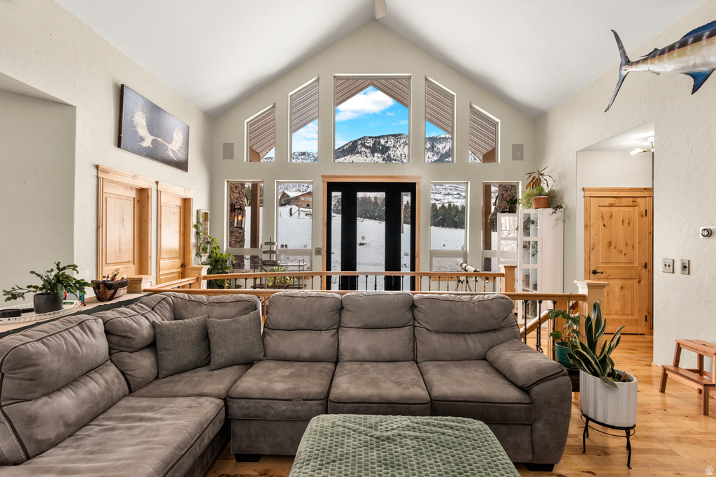 1819 N MOOSE CRK Inkom, ID 83245