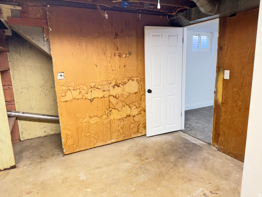 35 AIRLANE DR Clearfield, UT 84015