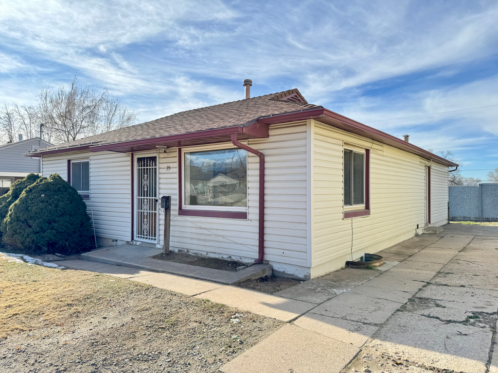 35 AIRLANE DR Clearfield, UT 84015
