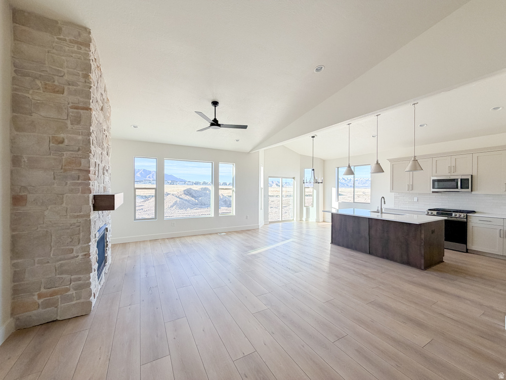 513 W DIMAGGIO DR #434 Tooele, UT 84074