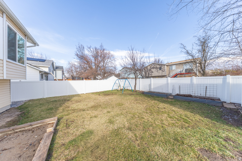 593 S 900 E Layton, UT 84041