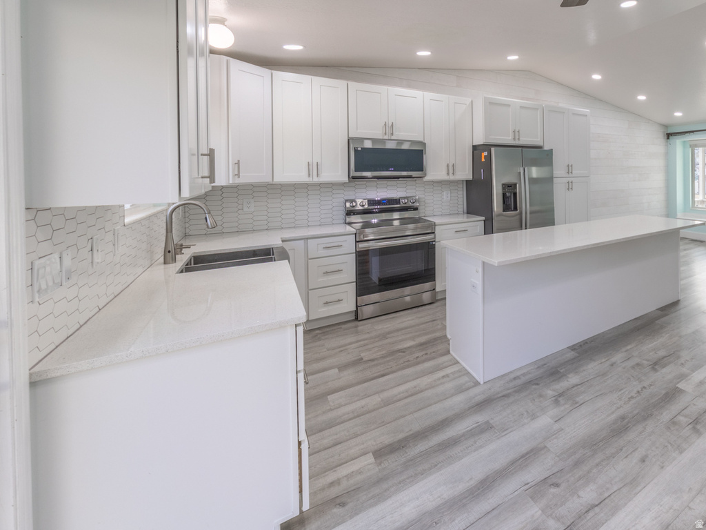 593 S 900 E Layton, UT 84041