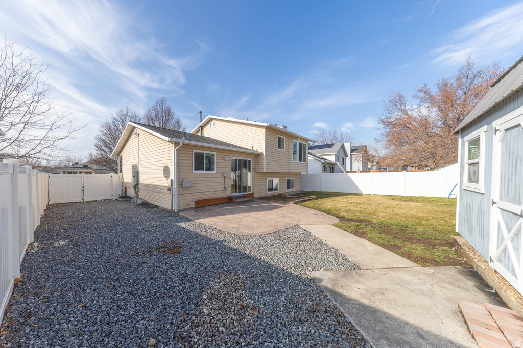 593 S 900 E Layton, UT 84041