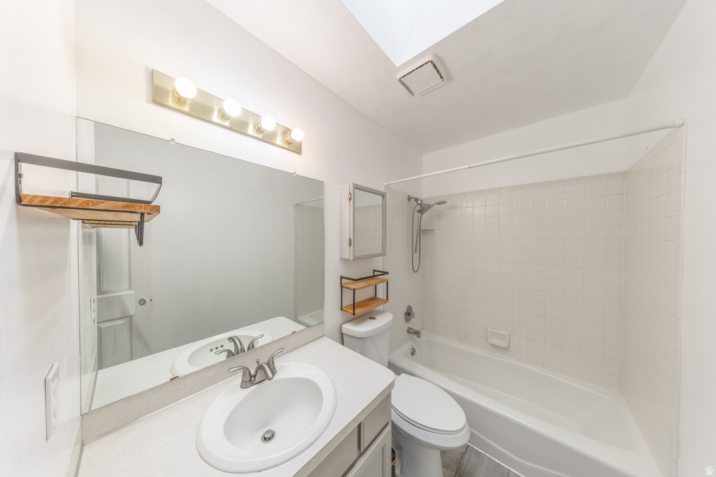 593 S 900 E Layton, UT 84041