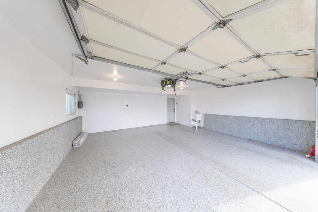 593 S 900 E Layton, UT 84041