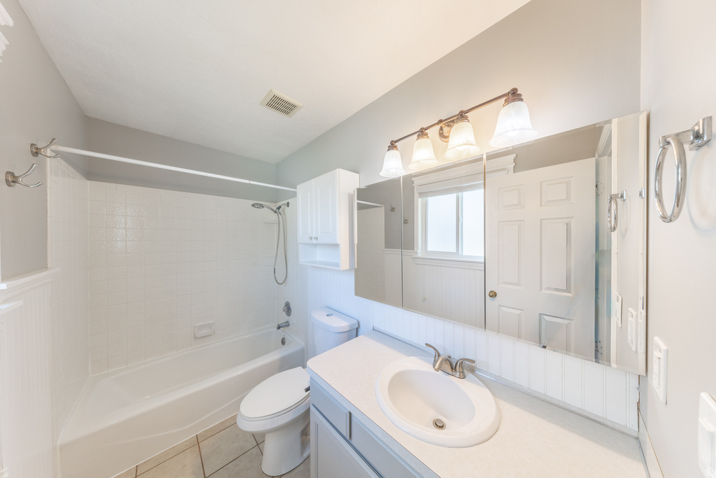 593 S 900 E Layton, UT 84041