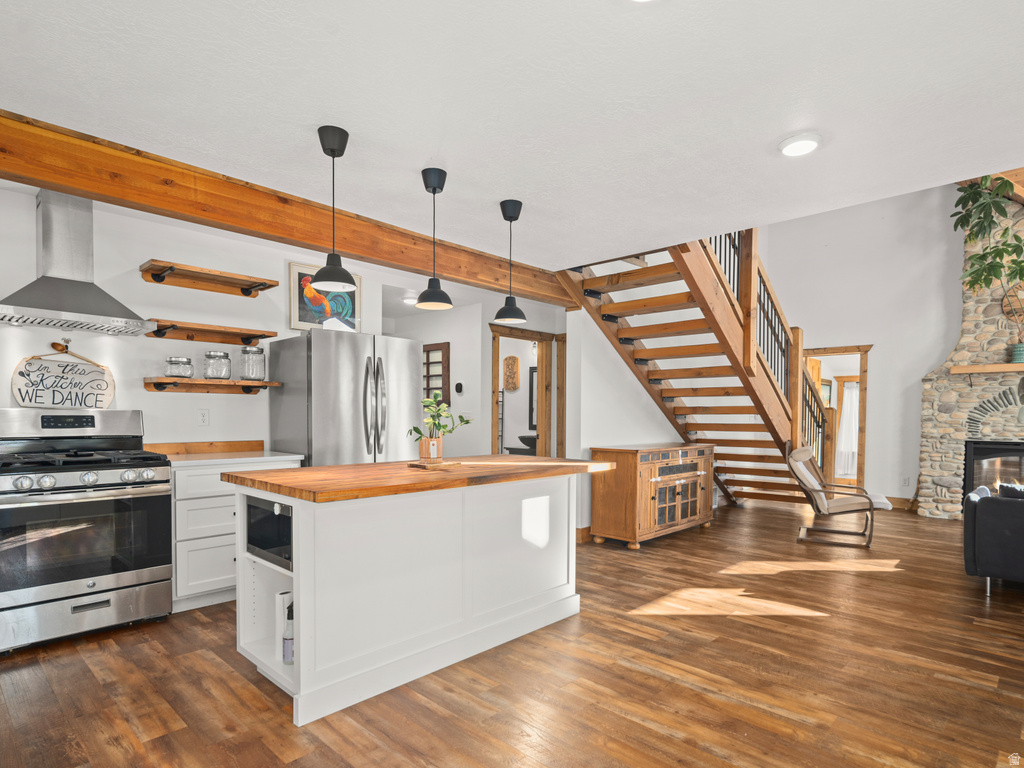 4068 N 3300 E Liberty, UT 84310