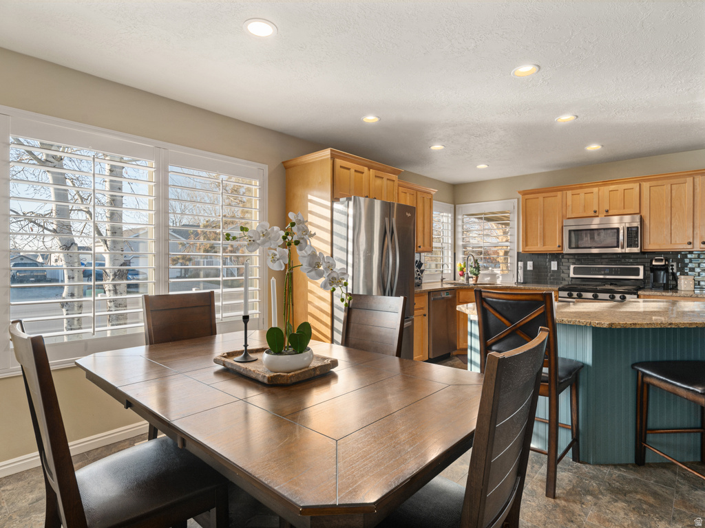 1466 W 2425 S Syracuse, UT 84075