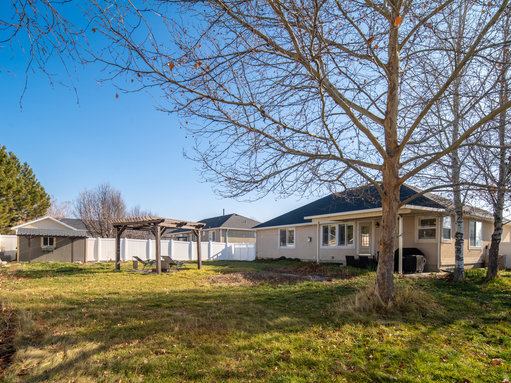 1466 W 2425 S Syracuse, UT 84075