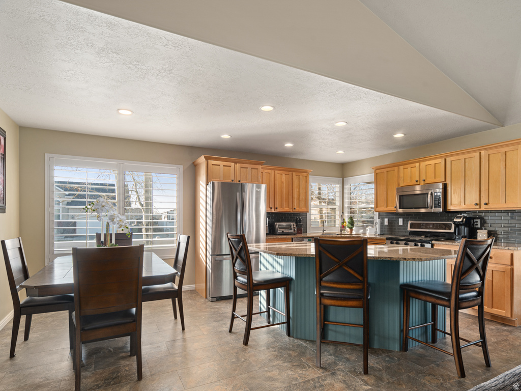 1466 W 2425 S Syracuse, UT 84075