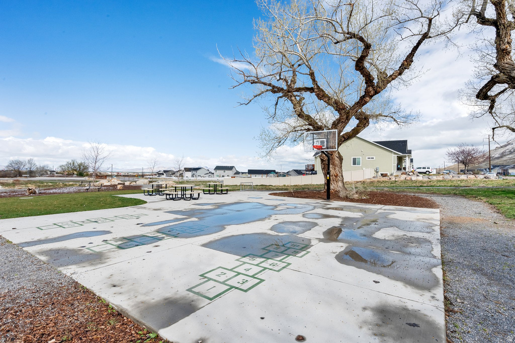 2080 E COLETTE ST Lake Point, UT 84074