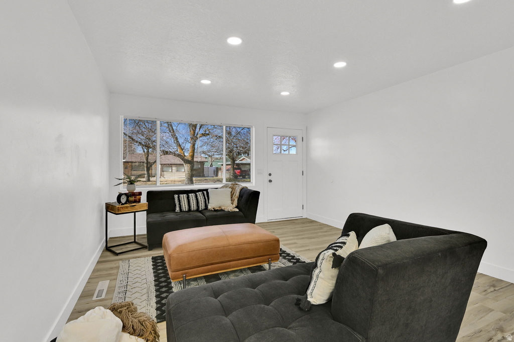 584 ECCLES AVE Ogden, UT 84404