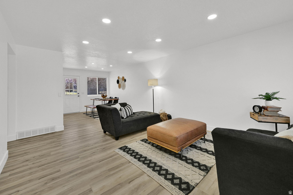 584 ECCLES AVE Ogden, UT 84404