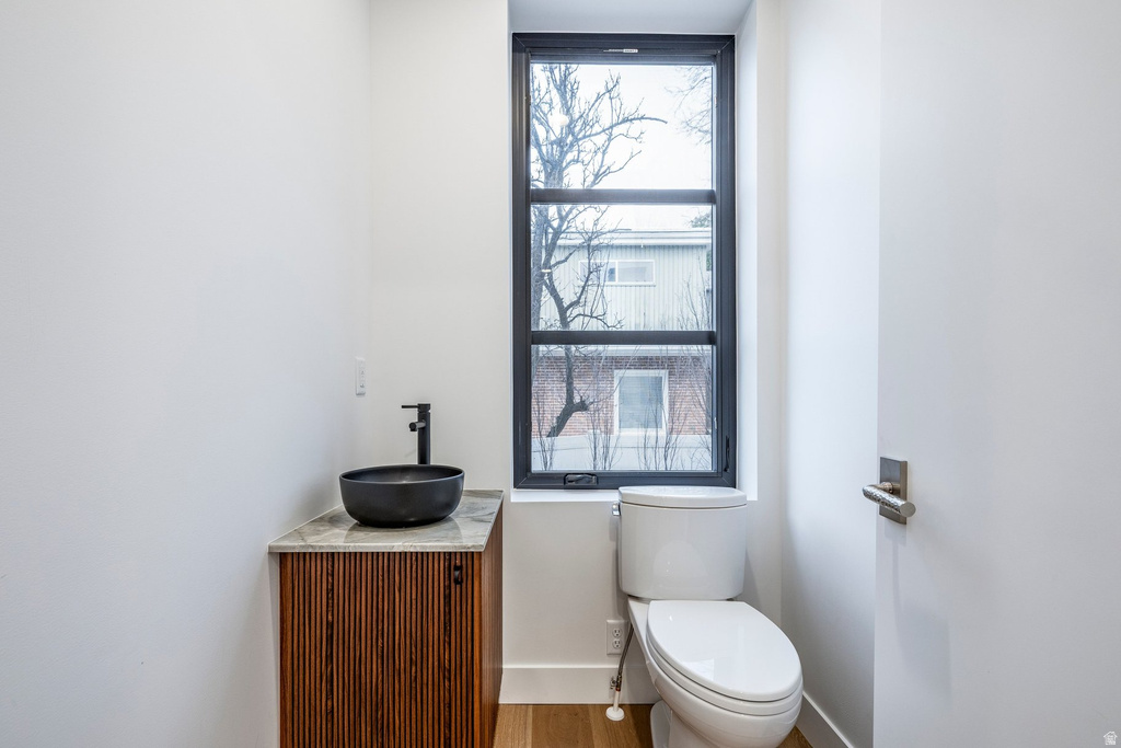 664 N EAST CAPITOL ST Salt Lake City, UT 84103