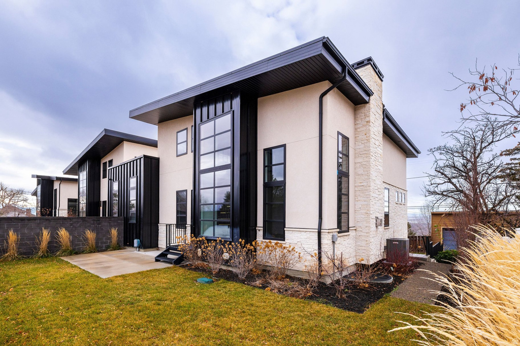 664 N EAST CAPITOL ST Salt Lake City, UT 84103