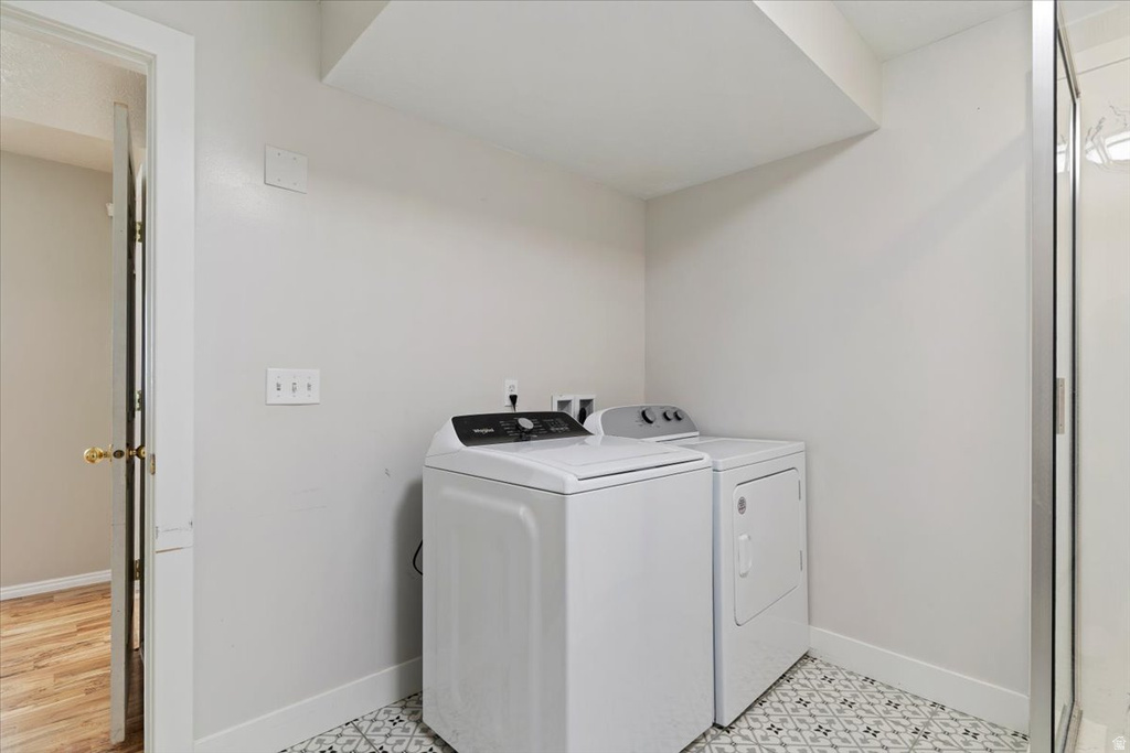 2266 N 2290 W Clinton, UT 84015