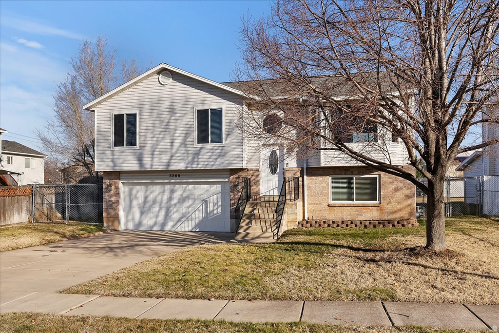 2266 N 2290 W Clinton, UT 84015