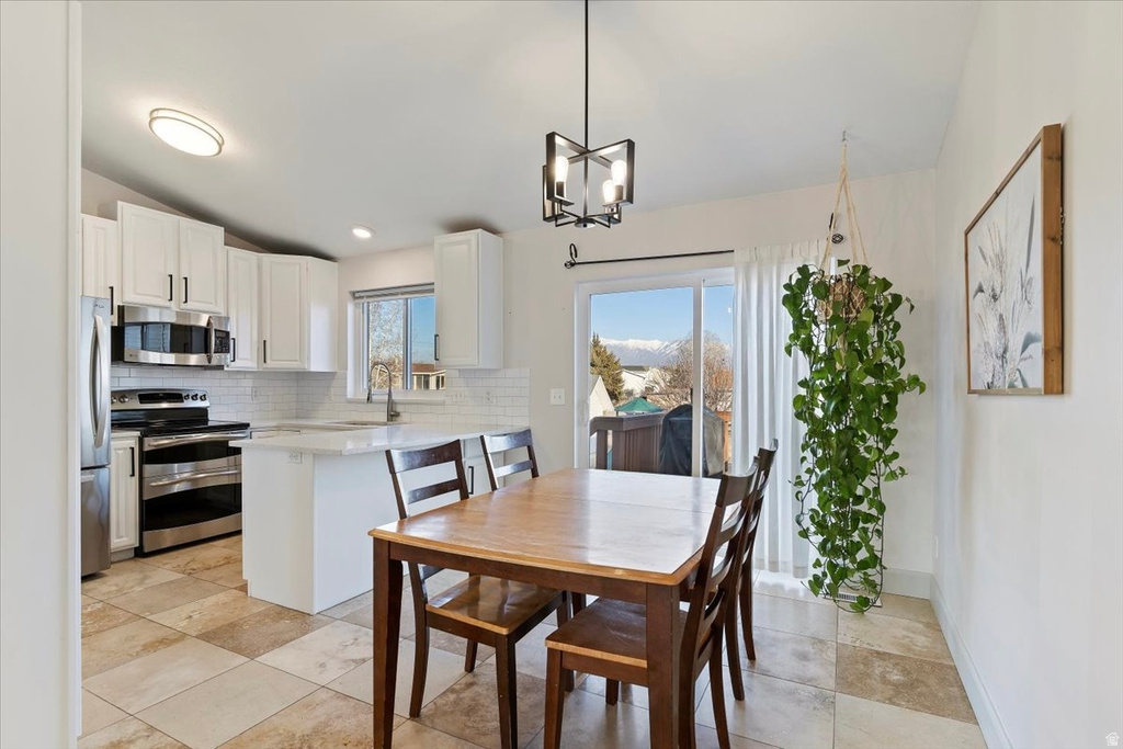 2266 N 2290 W Clinton, UT 84015