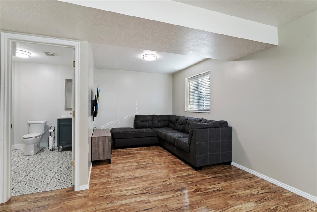 2266 N 2290 W Clinton, UT 84015