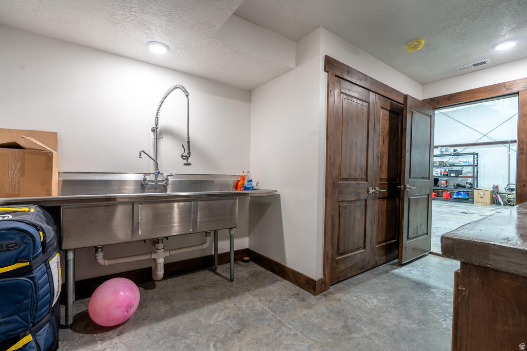 10445 W 14000 S Axtell, UT 84621