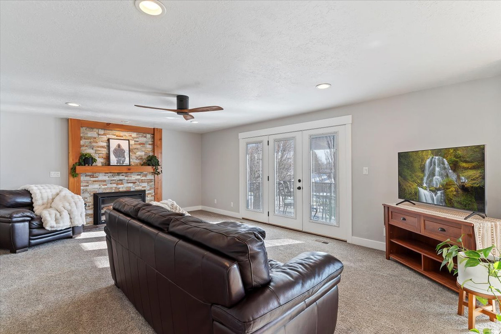 266 E 3250 N North Ogden, UT 84414