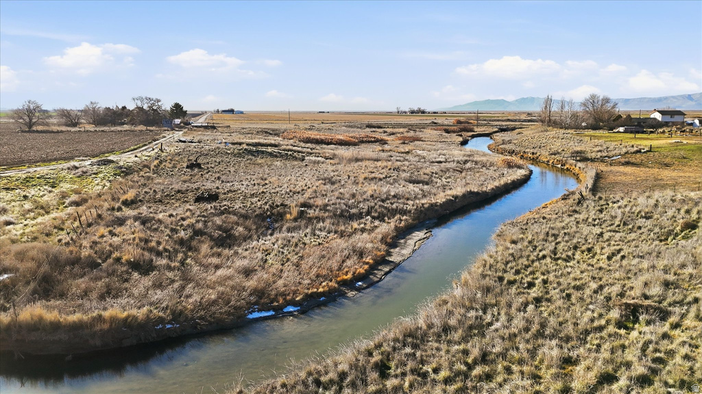 8478 W HIGHWAY 83 Corinne, UT 84307