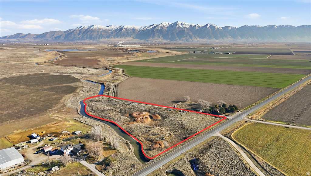 8478 W HIGHWAY 83 Corinne, UT 84307