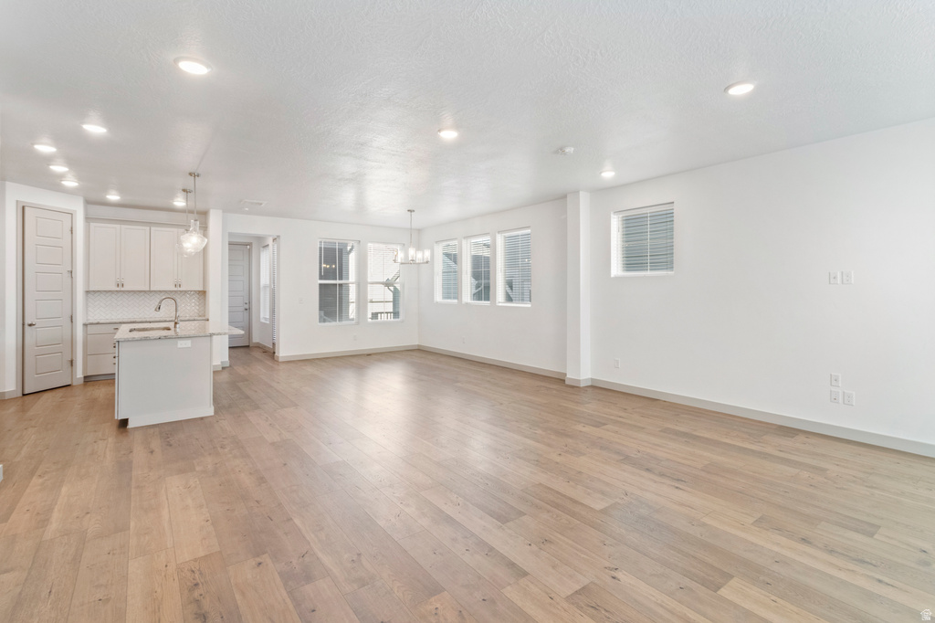 11576 S DORIAN DR South Jordan, UT 84009