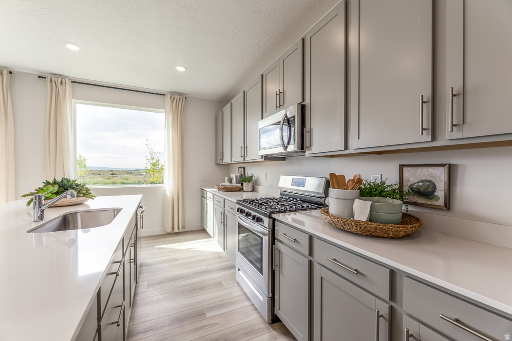 6053 W SAPPHIRE STRE #323 West Jordan, UT 84081