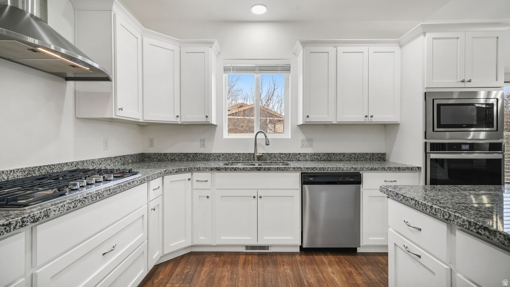 9534 S OAKESON CT South Jordan, UT 84095