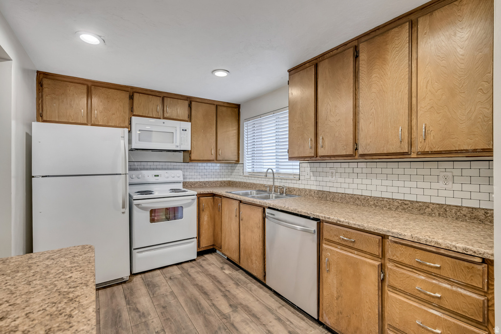 8136 S COTTONWOOD CIR Sandy, UT 84094