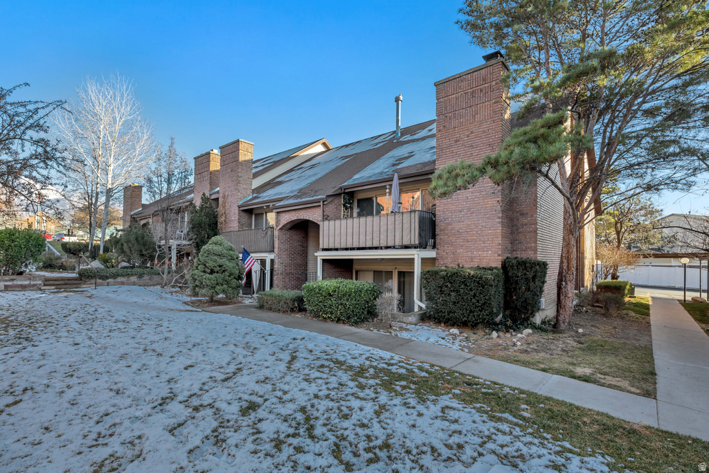 8136 S COTTONWOOD CIR Sandy, UT 84094