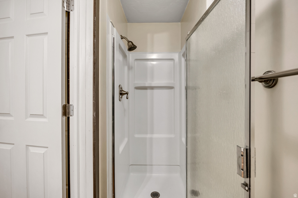 8136 S COTTONWOOD CIR Sandy, UT 84094