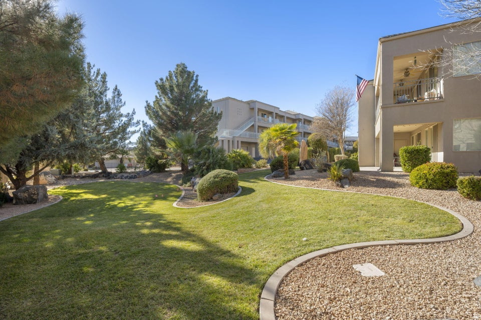 225 N COUNTRY LN #93 St George, UT 84770