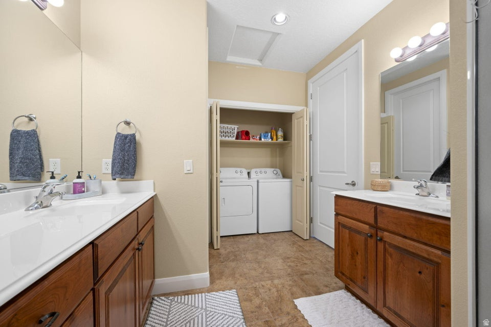 225 N COUNTRY LN #93 St George, UT 84770