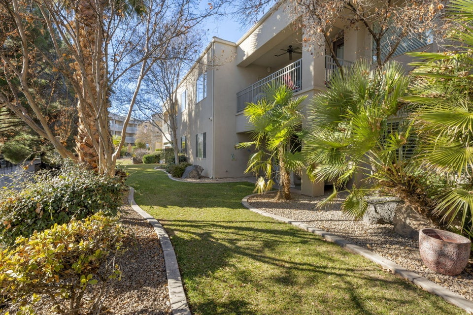 225 N COUNTRY LN #93 St George, UT 84770