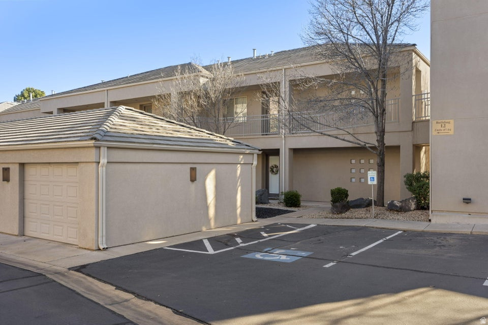 225 N COUNTRY LN #93 St George, UT 84770