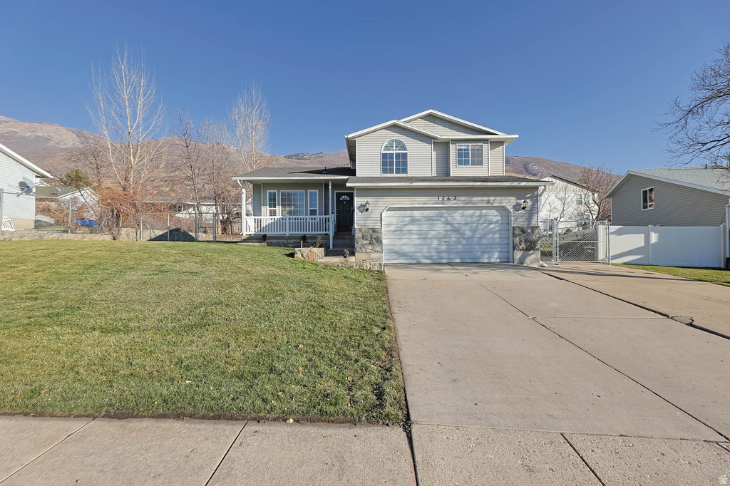 1243 S CANNON DR Farmington, UT 84025