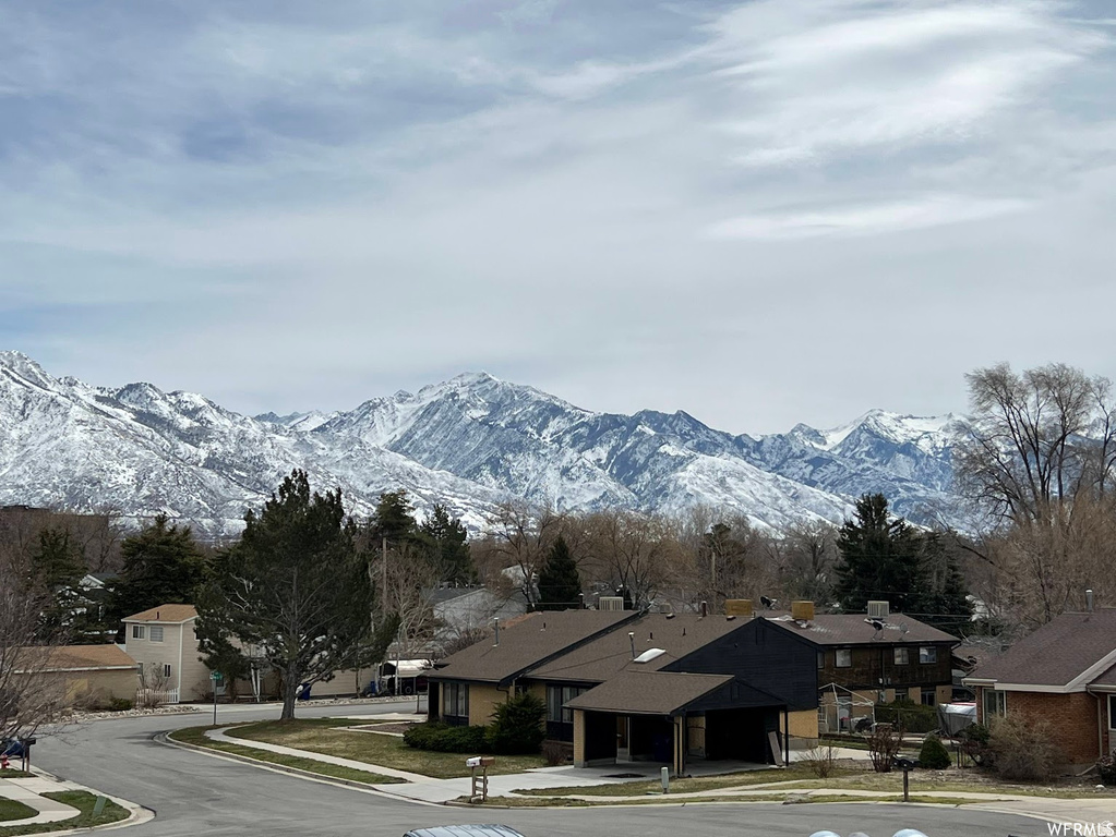 529 E DELNO CIR Millcreek, UT 84107