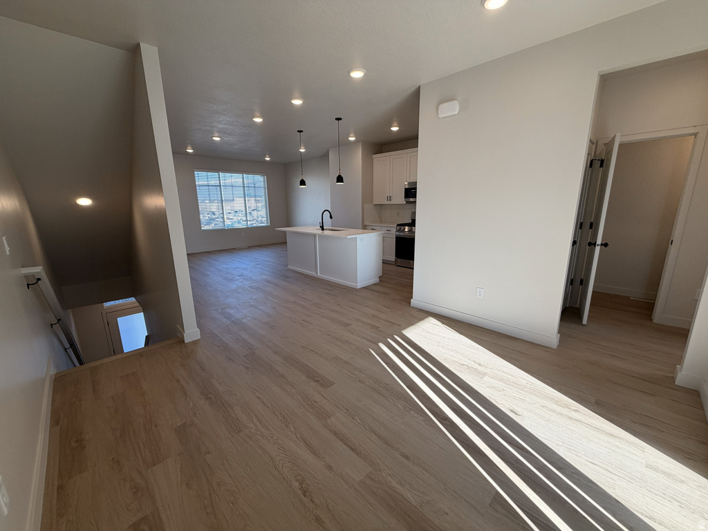 828 W IVYWELL LN #220 North Salt Lake, UT 84054