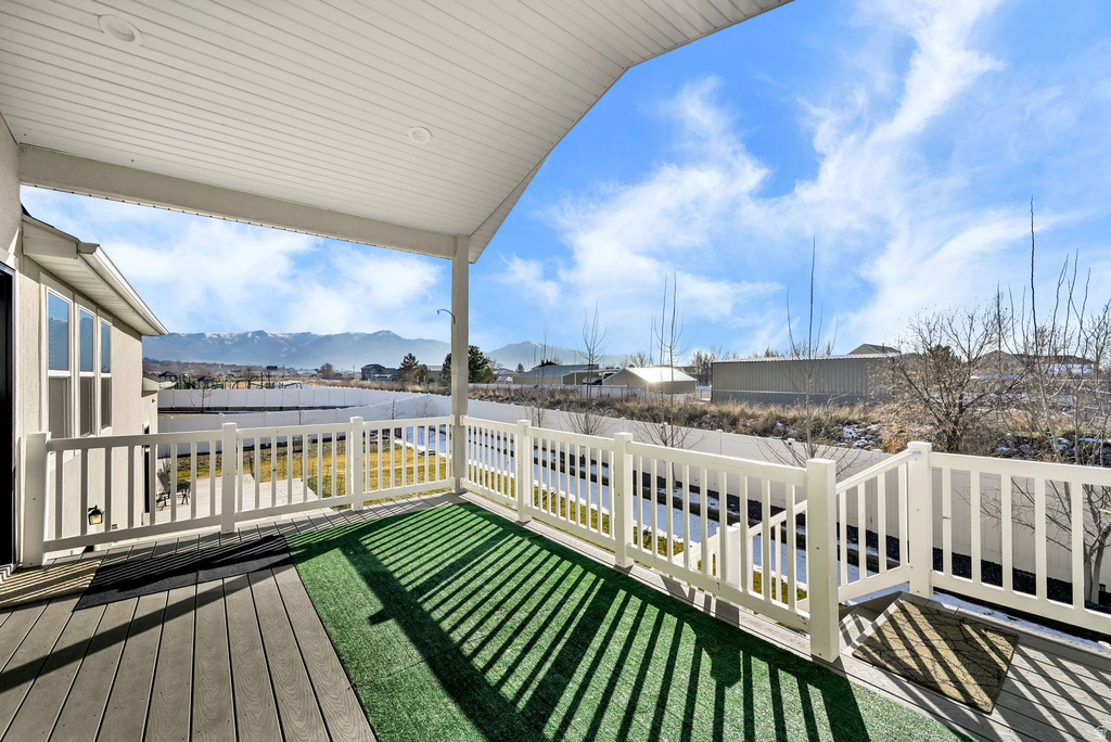 3785 N 2525 W Farr West, UT 84404