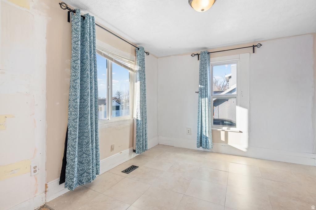 2733 S 8650 W Magna, UT 84044