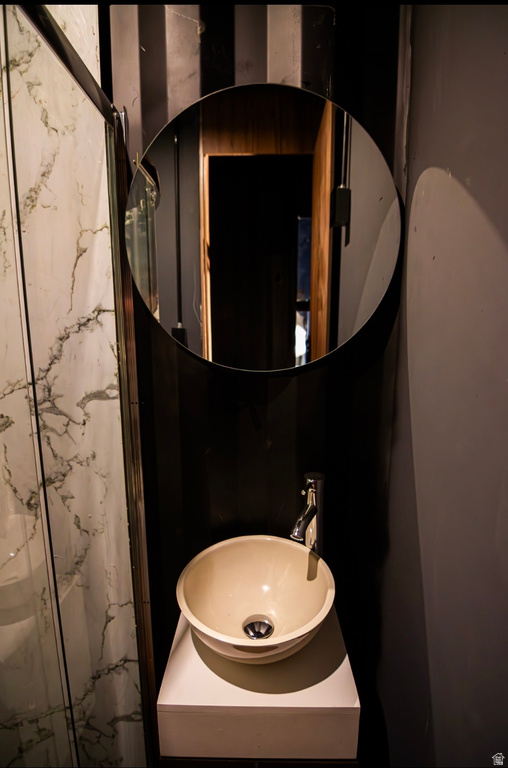 202 S DOUGLAS ST Ogden, UT 84404